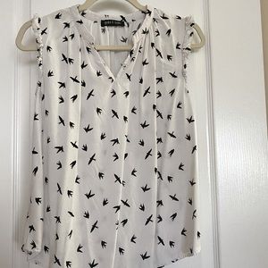 Flowy White Bird Tank